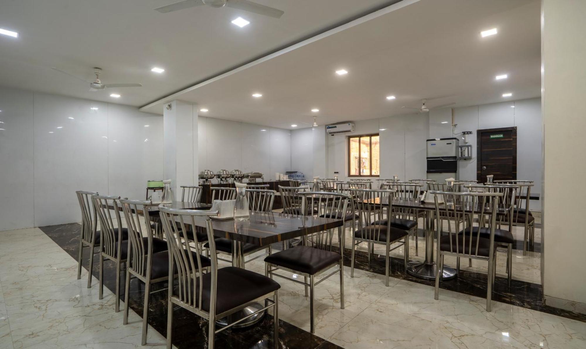Hotel Treebo Zaid International Powai Bombay Esterno foto