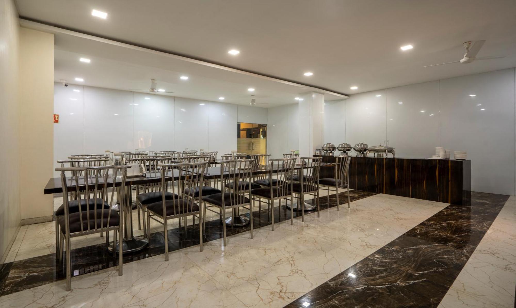 Hotel Treebo Zaid International Powai Bombay Esterno foto